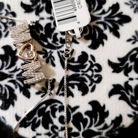 Women Necklace with 1/4ct Diamonds - Picture 7 of 13